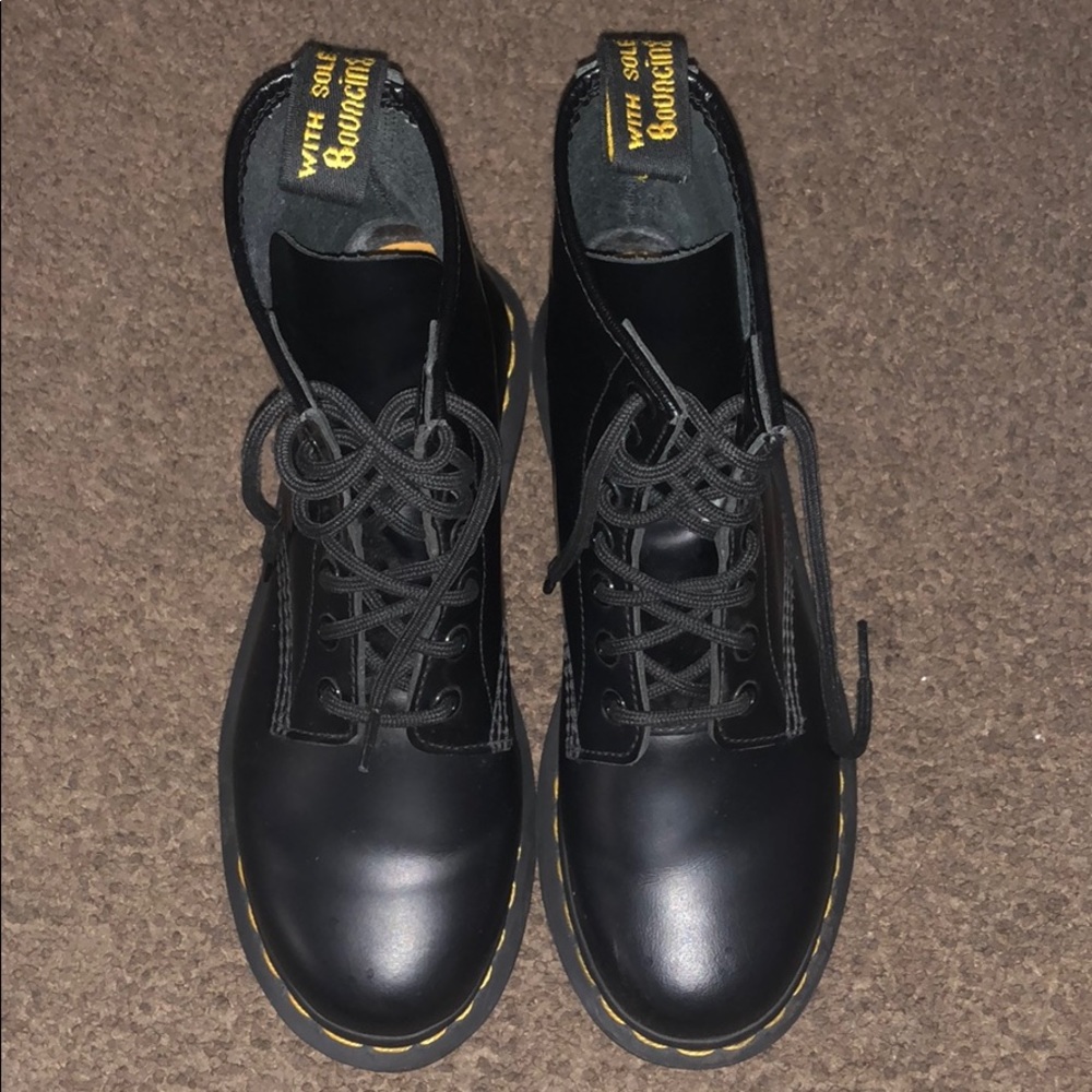 Dr. Martens 1460 Smooth Black Boots